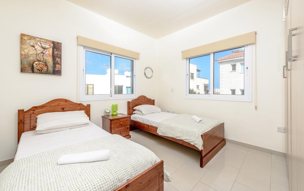 Apartment Victoria Protaras Bilik gambar